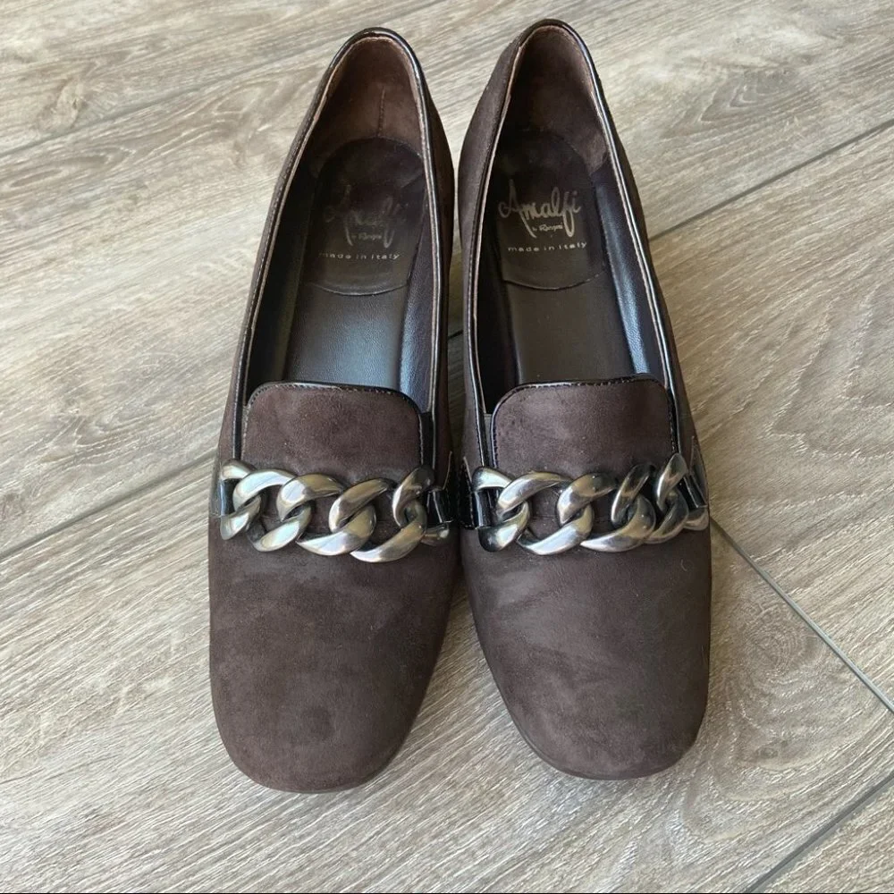 AMALFI BY RANGONI Serge Chain Suede Loafer Pump - Picture 9 of 11